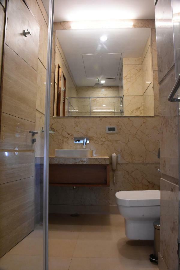 Hotel Orchid Blu Алигарх Экстерьер фото